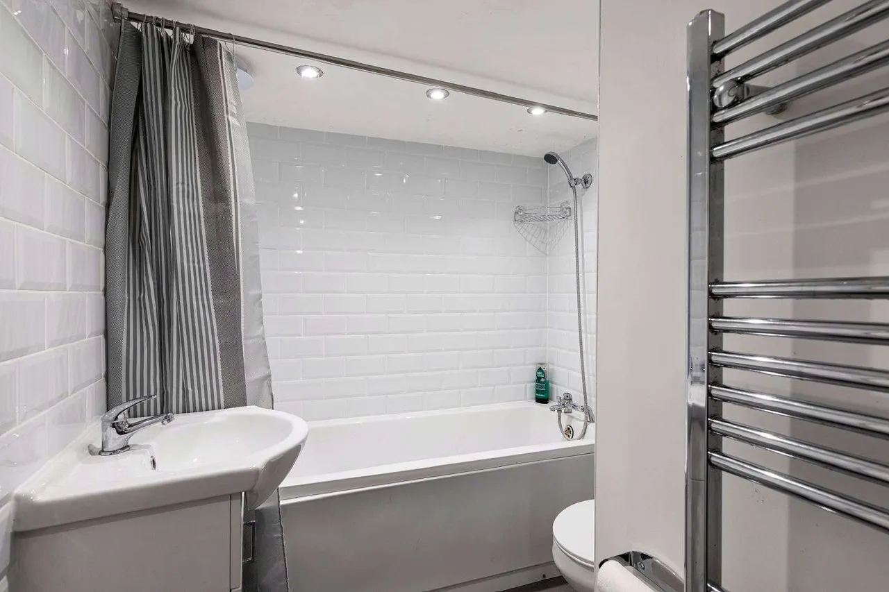 Gosset Street, London, E2 6NP, photo 3