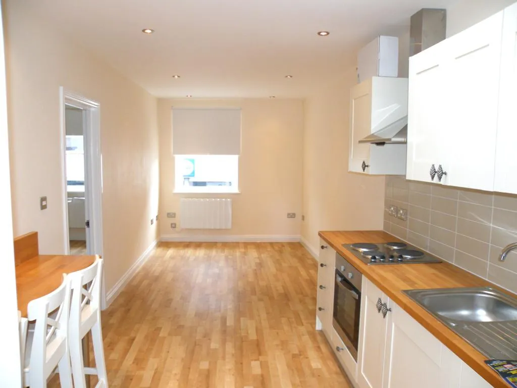 High Street, Beckenham, BR3, photo 2