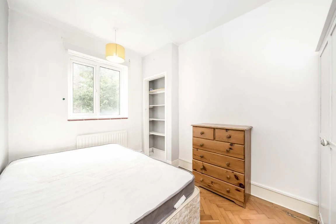St. John's Drive, SW18, photo 4