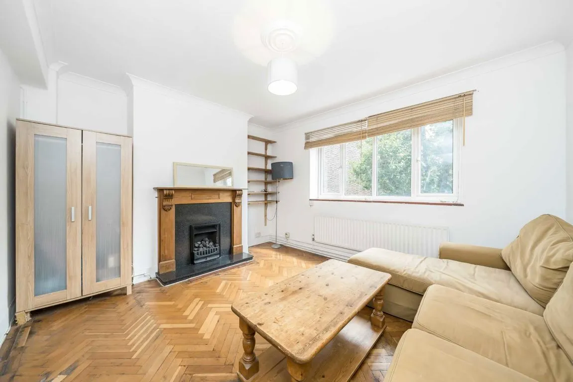 St. John's Drive, SW18, photo 2