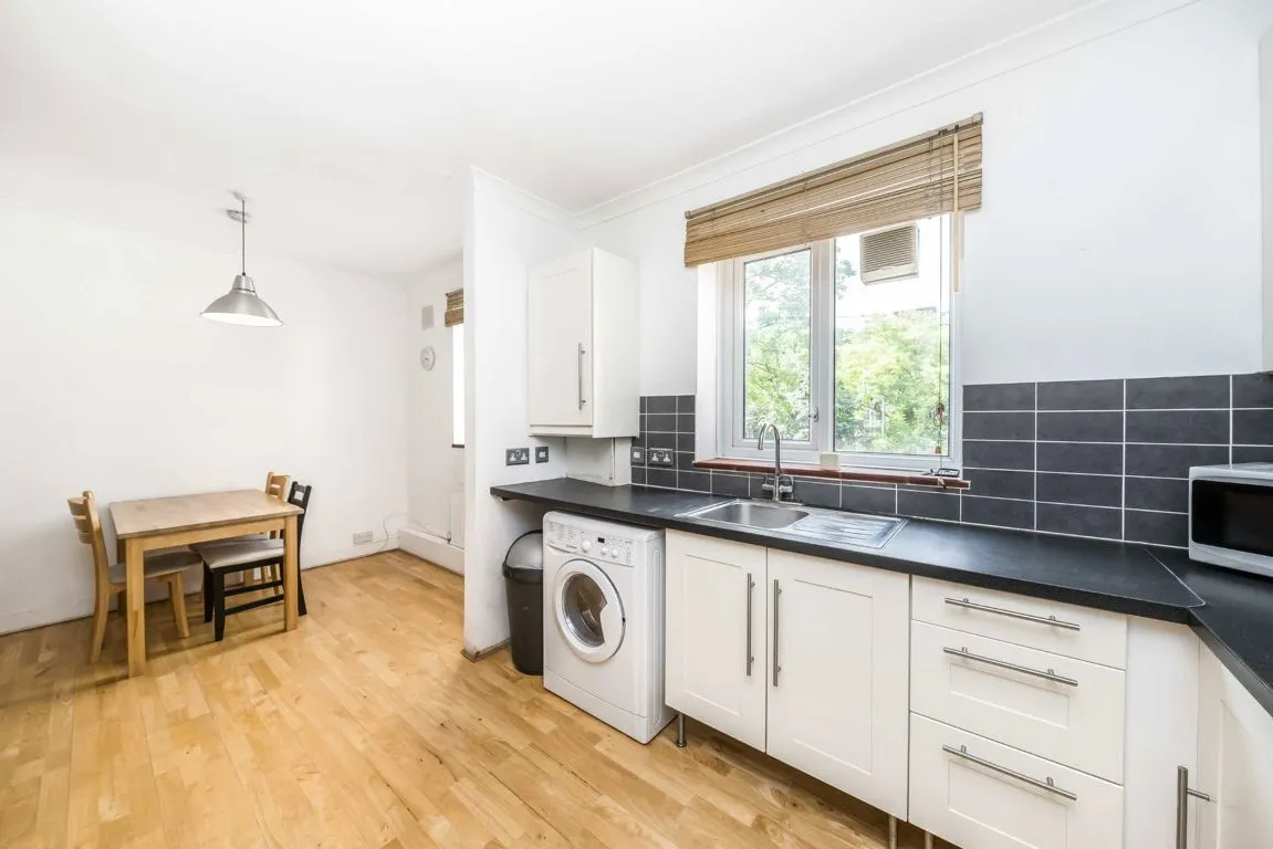 St. John's Drive, SW18, photo 6