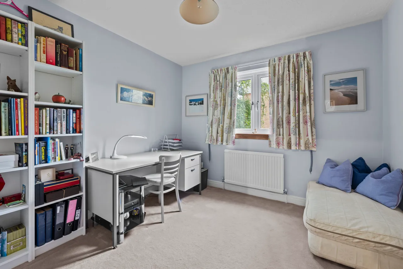 St Andrews Drive, Pollokshields, G41, photo 10