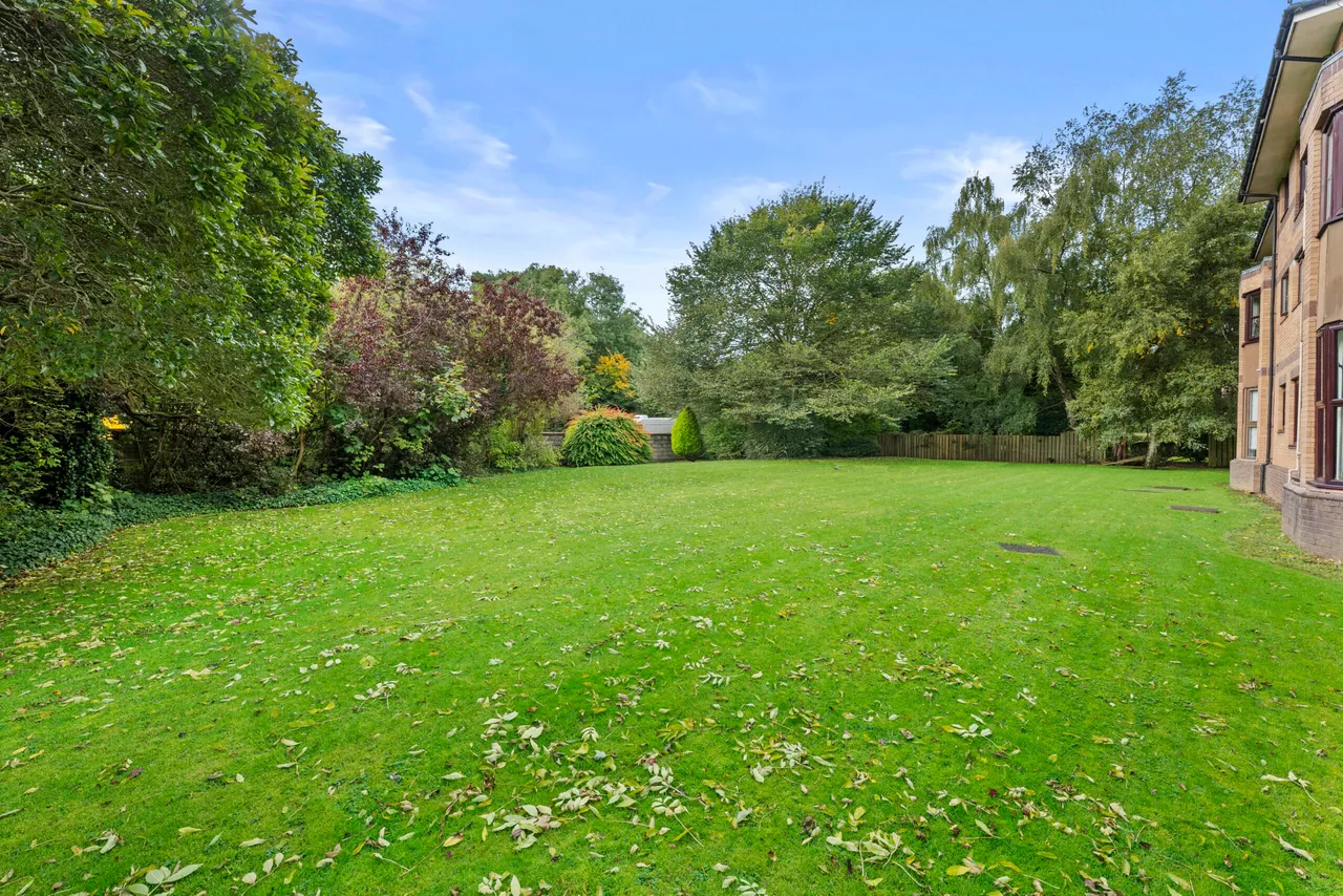 St Andrews Drive, Pollokshields, G41, photo 12