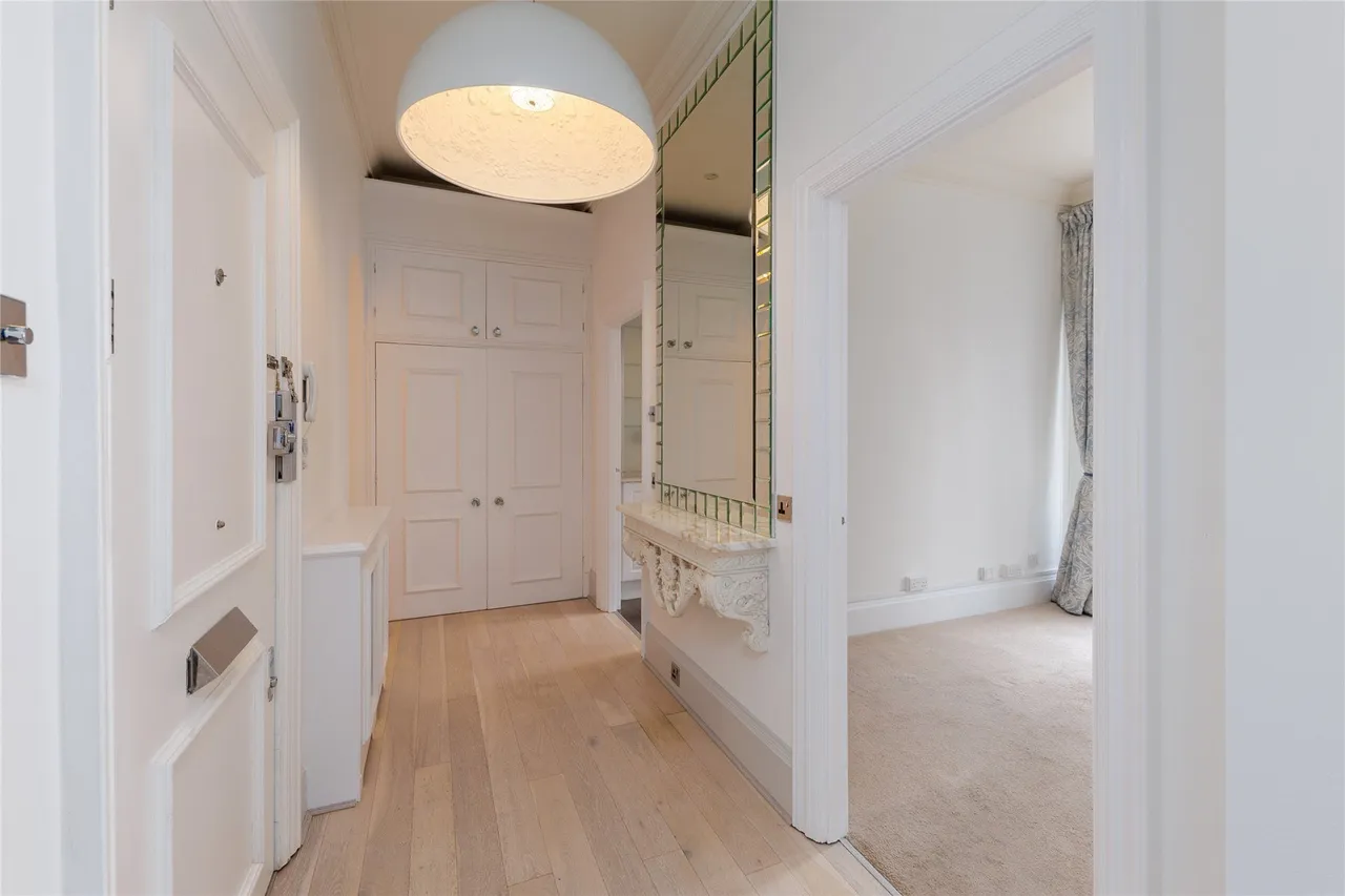 Sloane Court West, London, SW3, photo 10