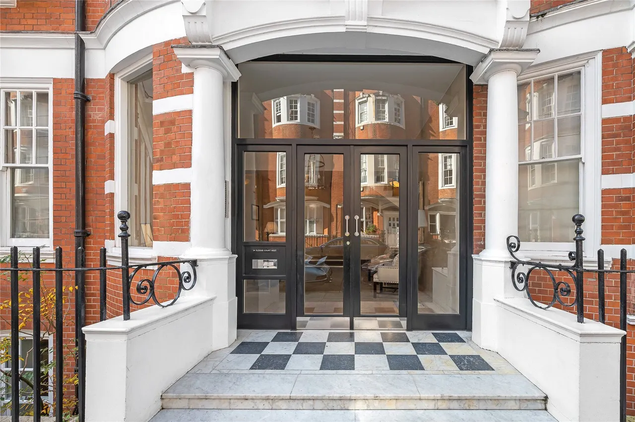 Sloane Court West, London, SW3, photo 12