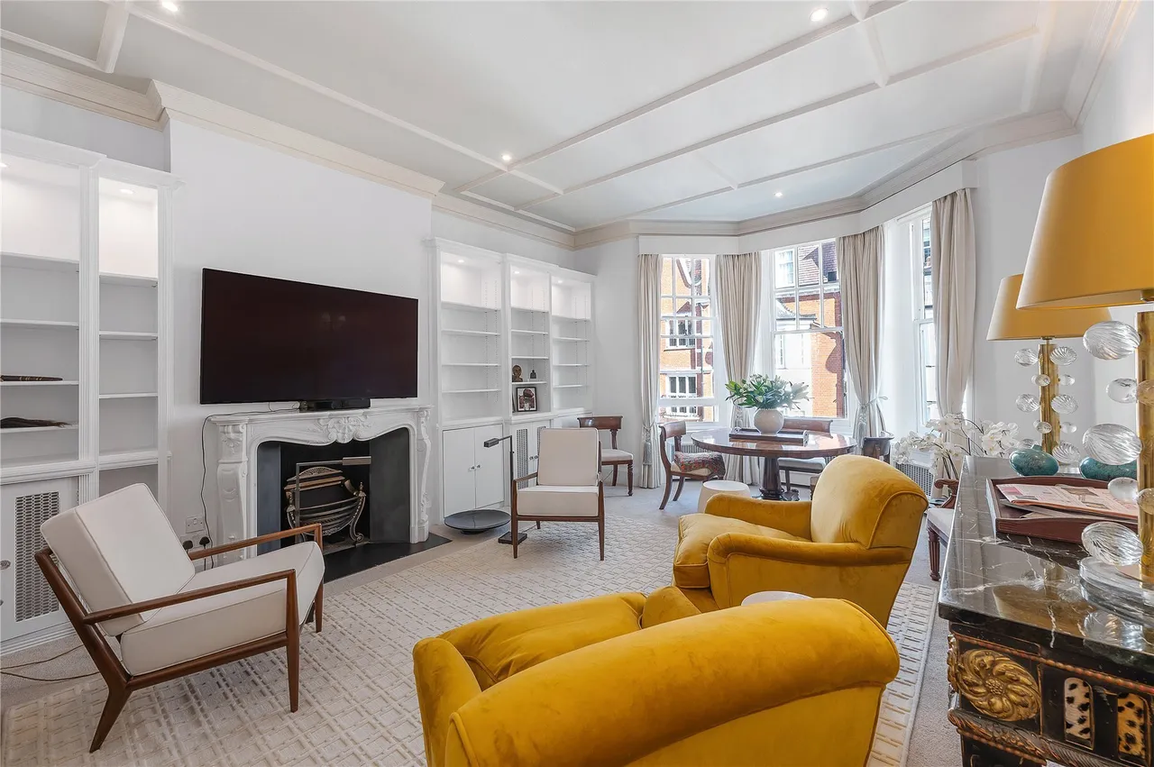 2 bed flat for sale — Sloane Court West, London, SW3