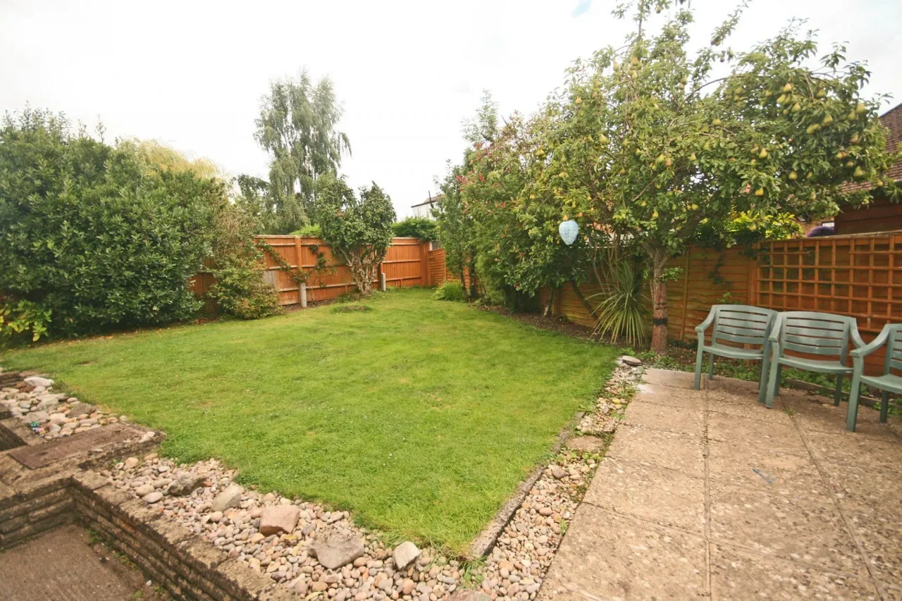 Howard Road, Seer Green, HP9, photo 8