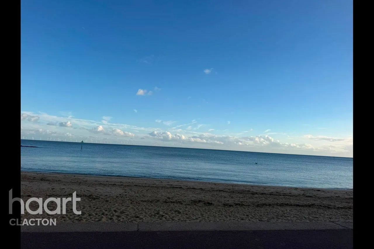 Jaywick Lane, Clacton-On-Sea, CO15, photo 4