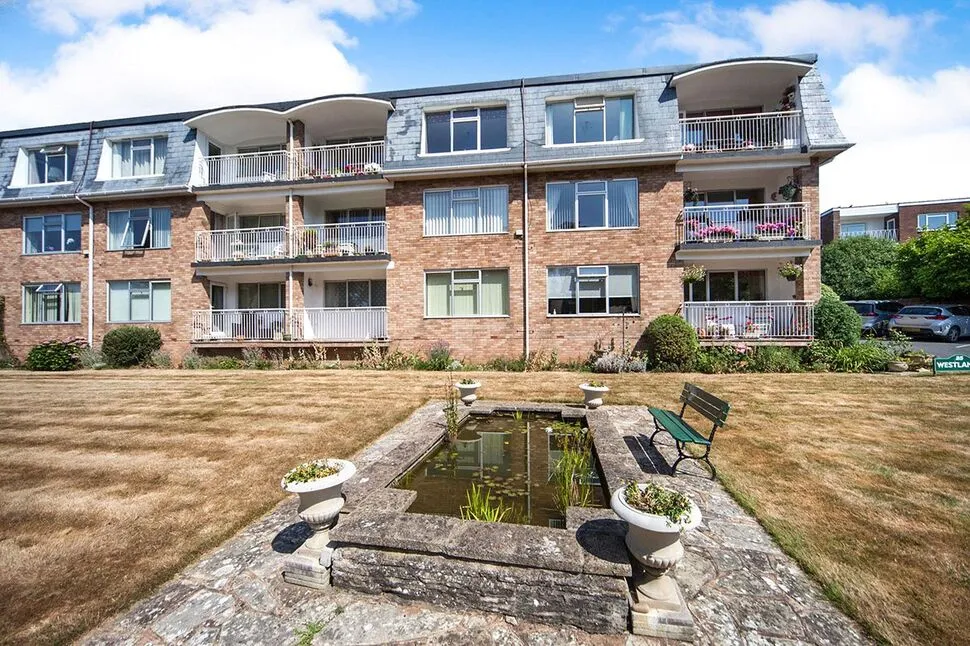 2 bed flat for sale, Douglas Avenue, Exmouth, EX8