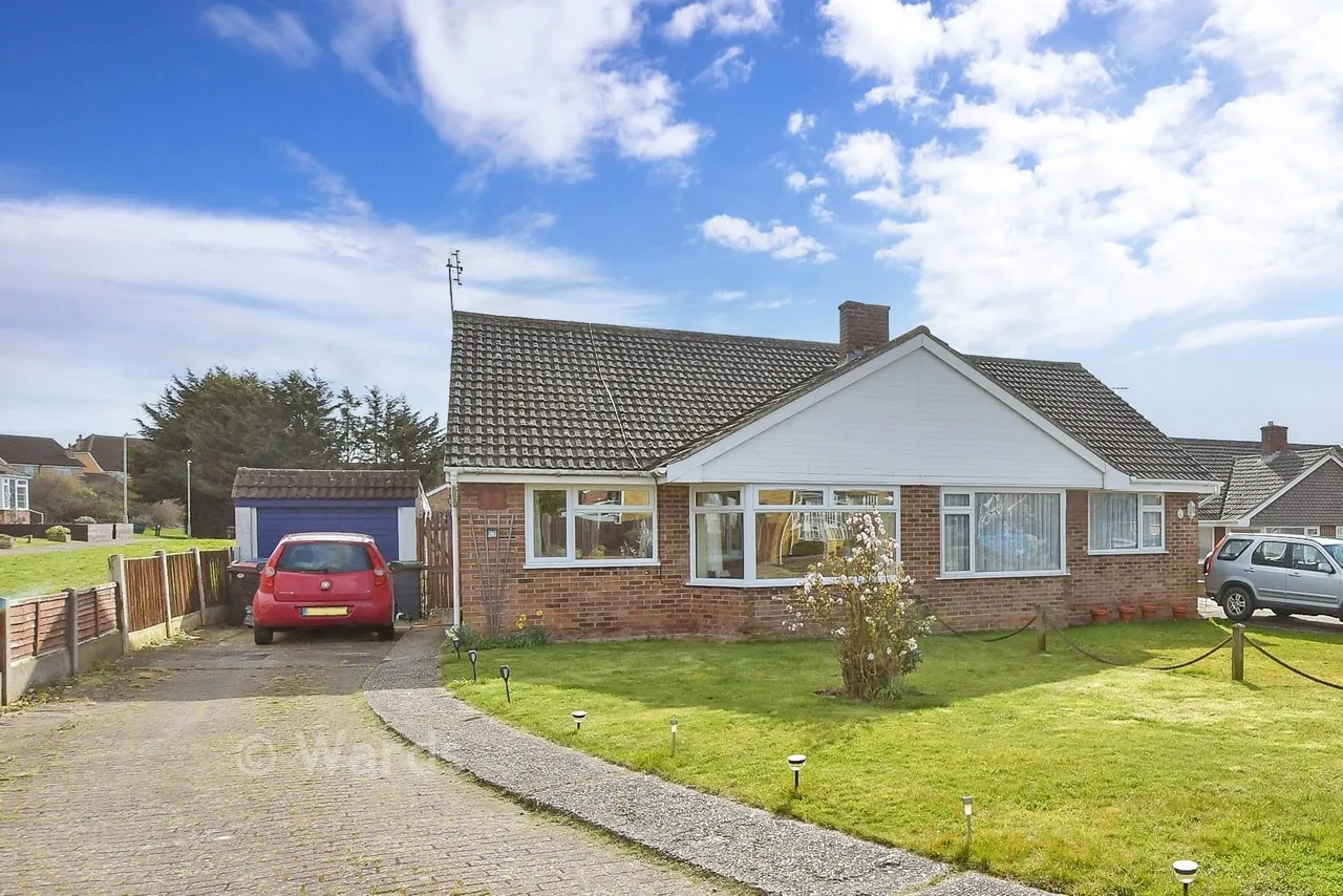 2 bed house for sale, Sandpiper Road, Whitstable, CT5