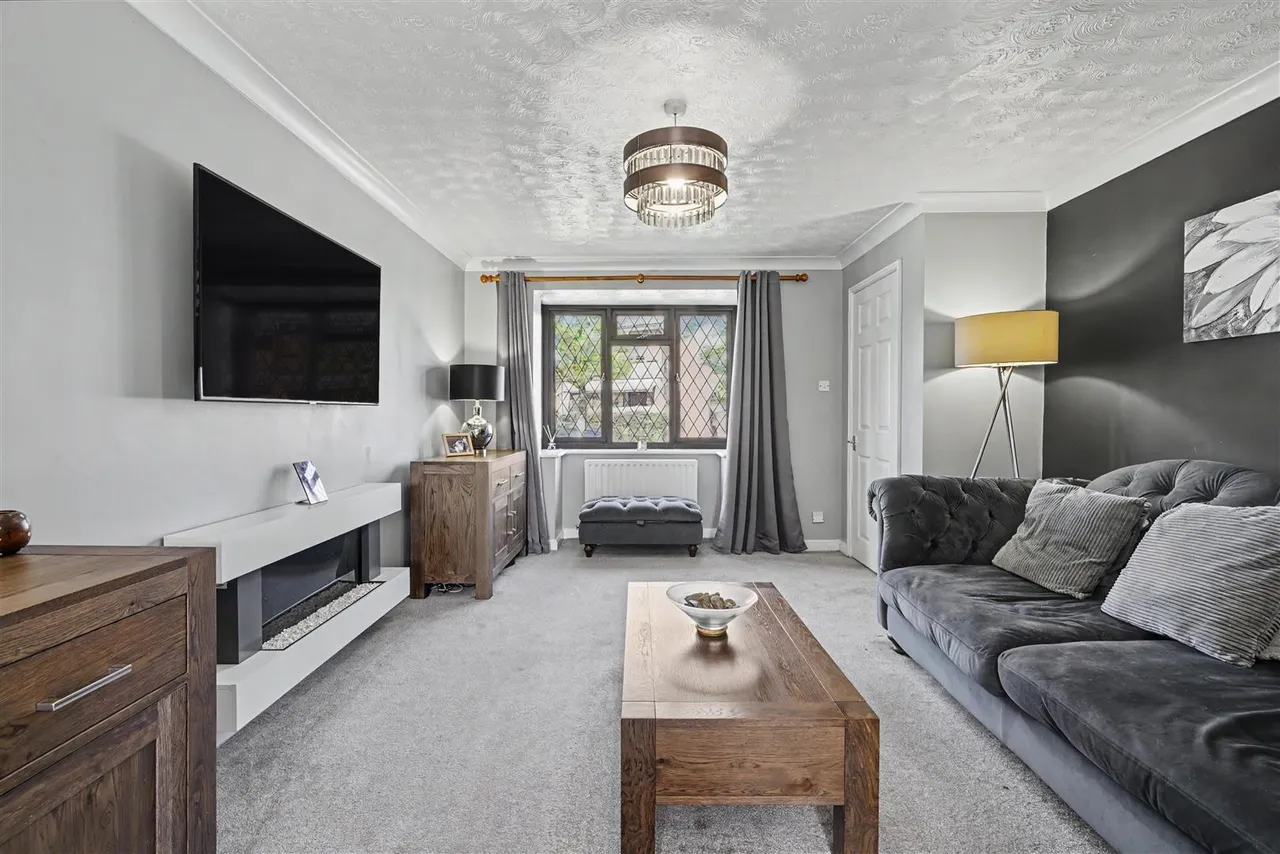 Elgar Drive, Long Eaton, NG10, photo 2