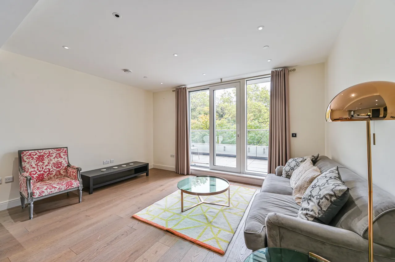 London, SW11, photo 10