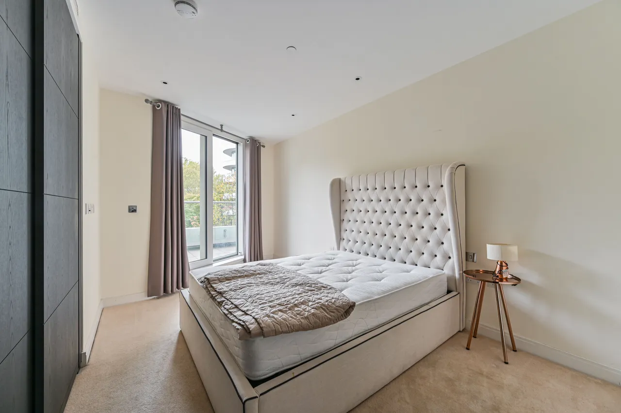 London, SW11, photo 18