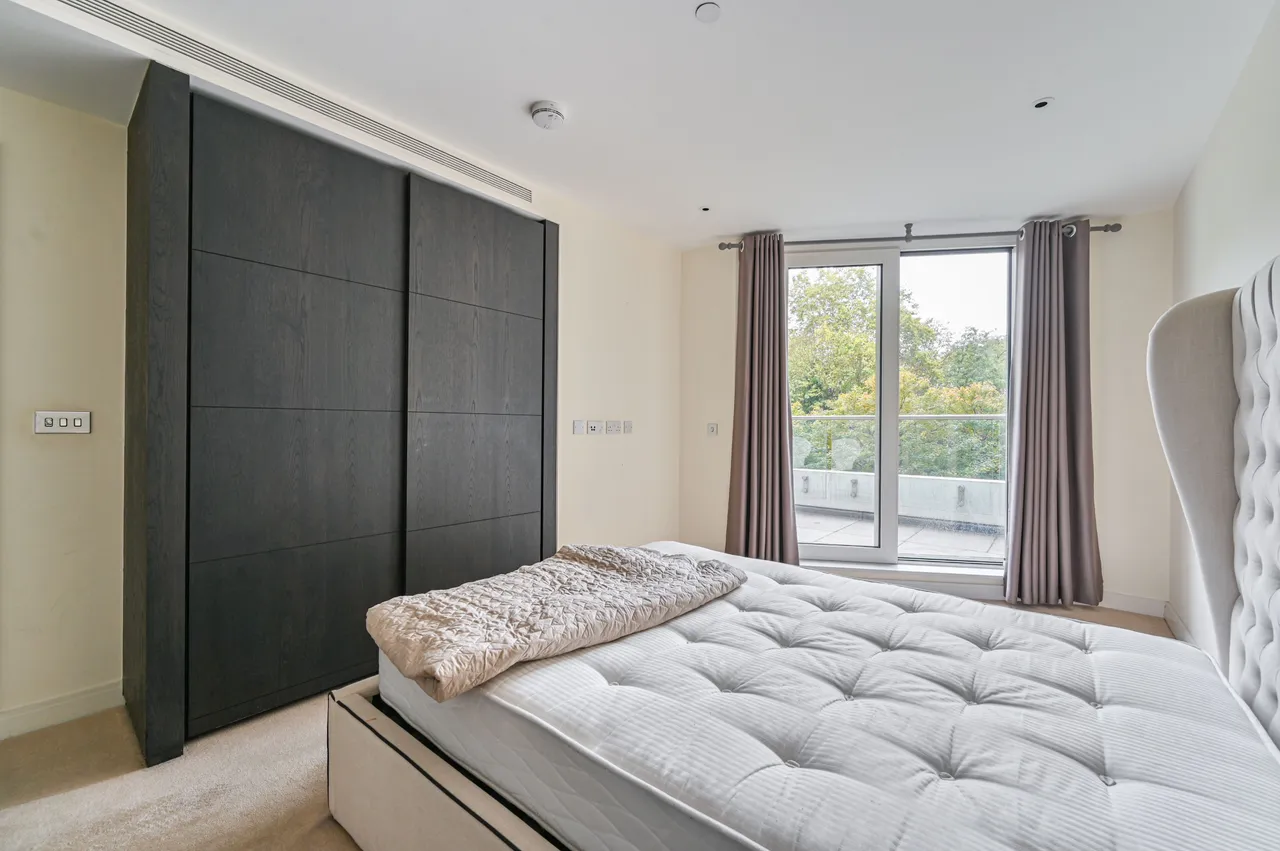 London, SW11, photo 19
