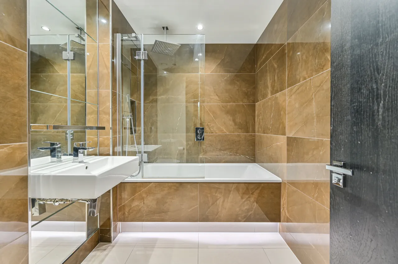 London, SW11, photo 21