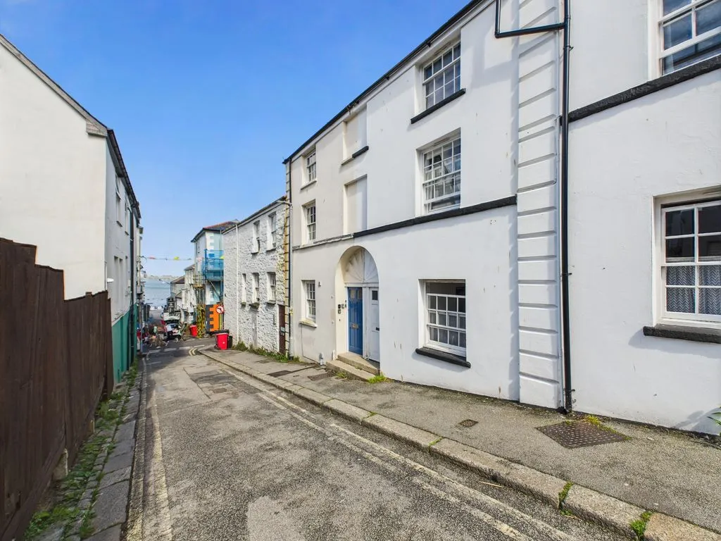 flat for sale — Quay Hill, Falmouth