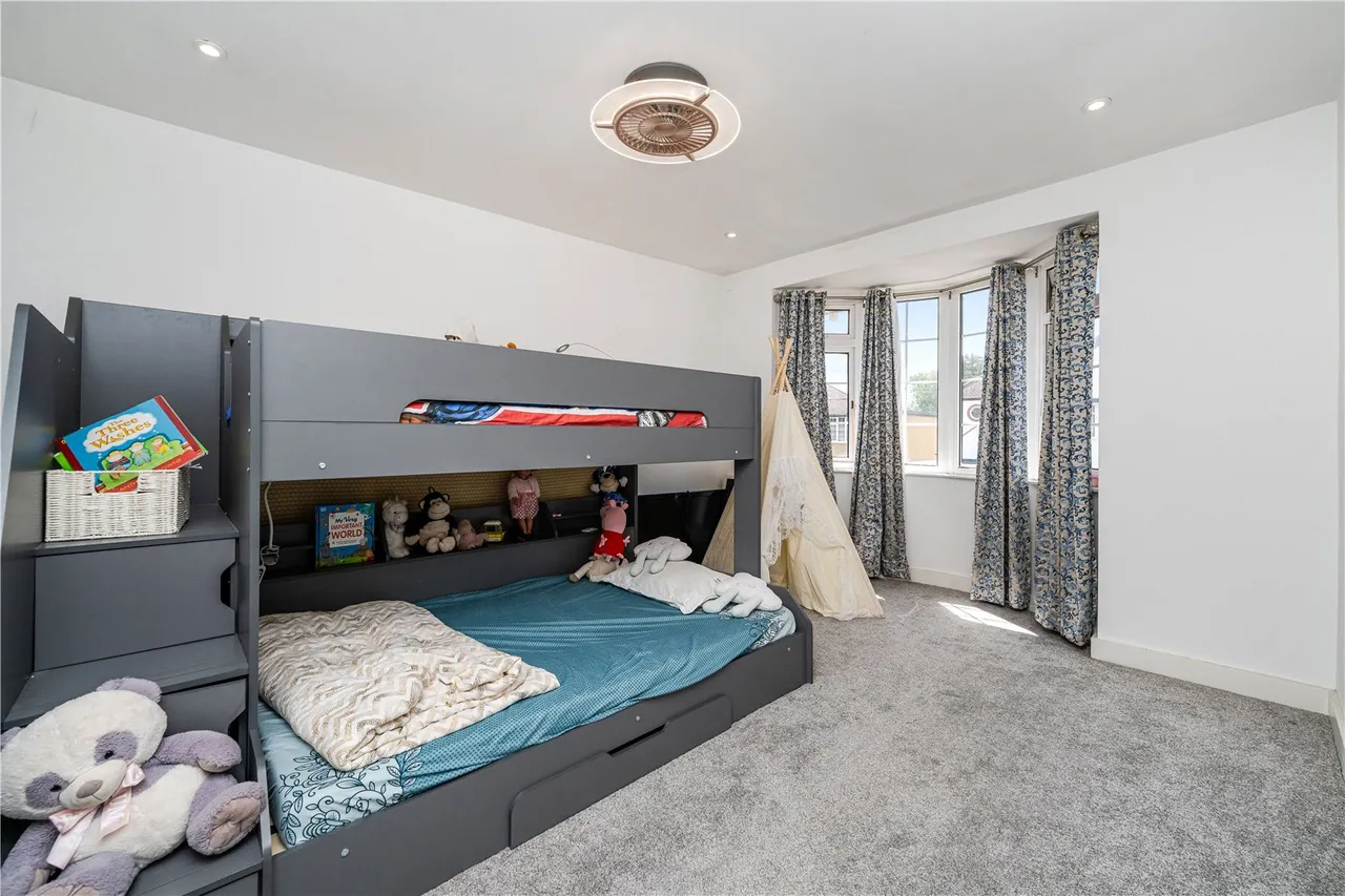 Waverley Avenue, Twickenham, TW2 6DW, photo 8