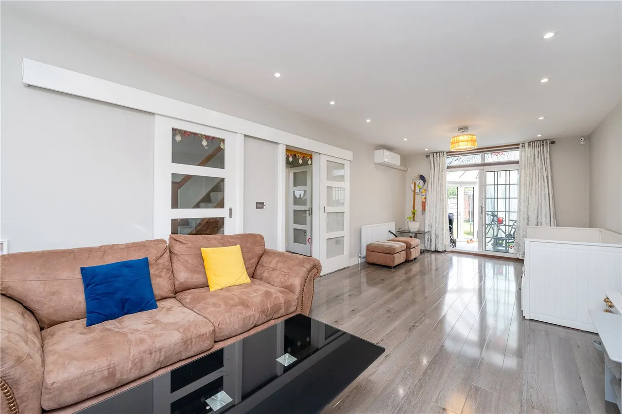 Waverley Avenue, Twickenham, TW2 6DW, photo 4