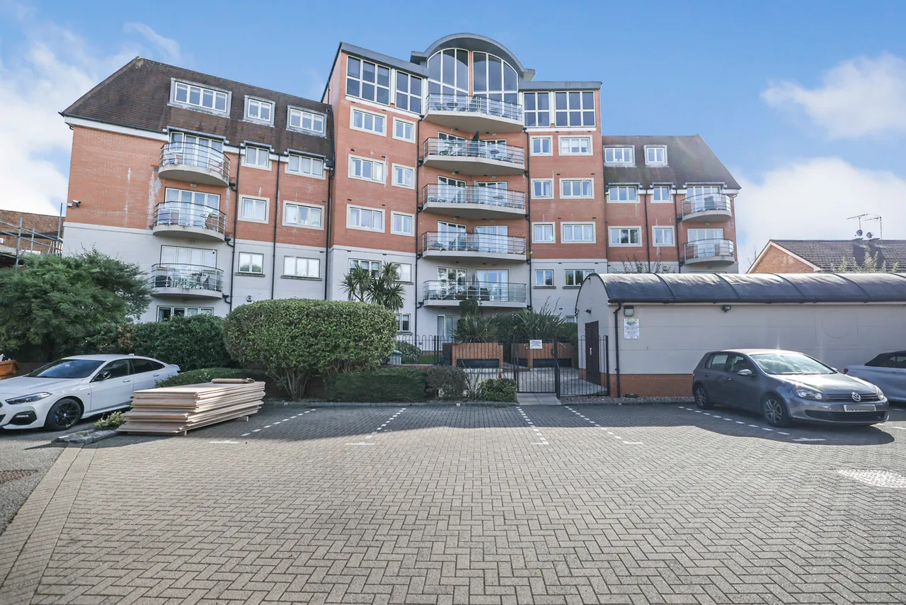 Ickenham Road, Ruislip Fees Apply, HA4, photo 10
