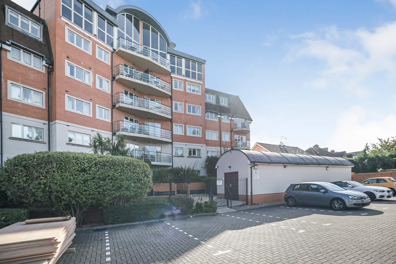 Ickenham Road, Ruislip Fees Apply, HA4, photo 8