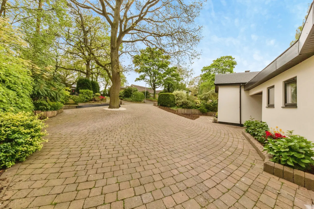 Hidden Hills, Crewe, CW3, photo 26