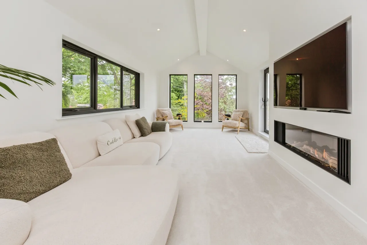 Hidden Hills, Crewe, CW3, photo 17