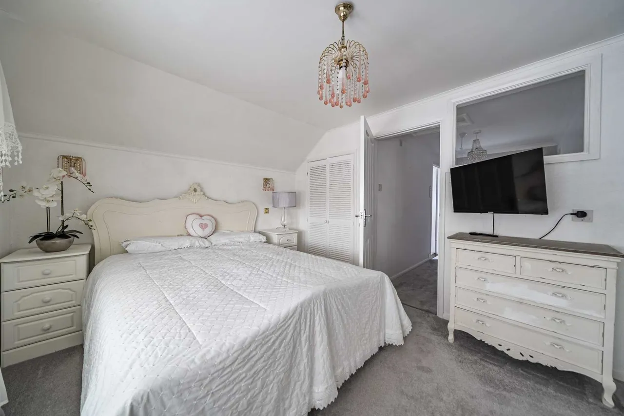 Farm Road, Chatham, Kent, ME5 9HD, photo 10