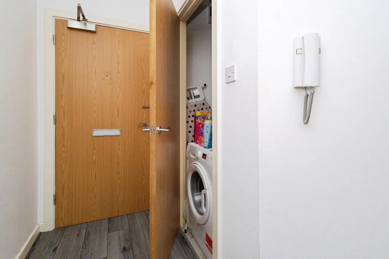 Delta Point, 76 Blackfriars Road, Salford, Greater Manchester, M3, photo 6