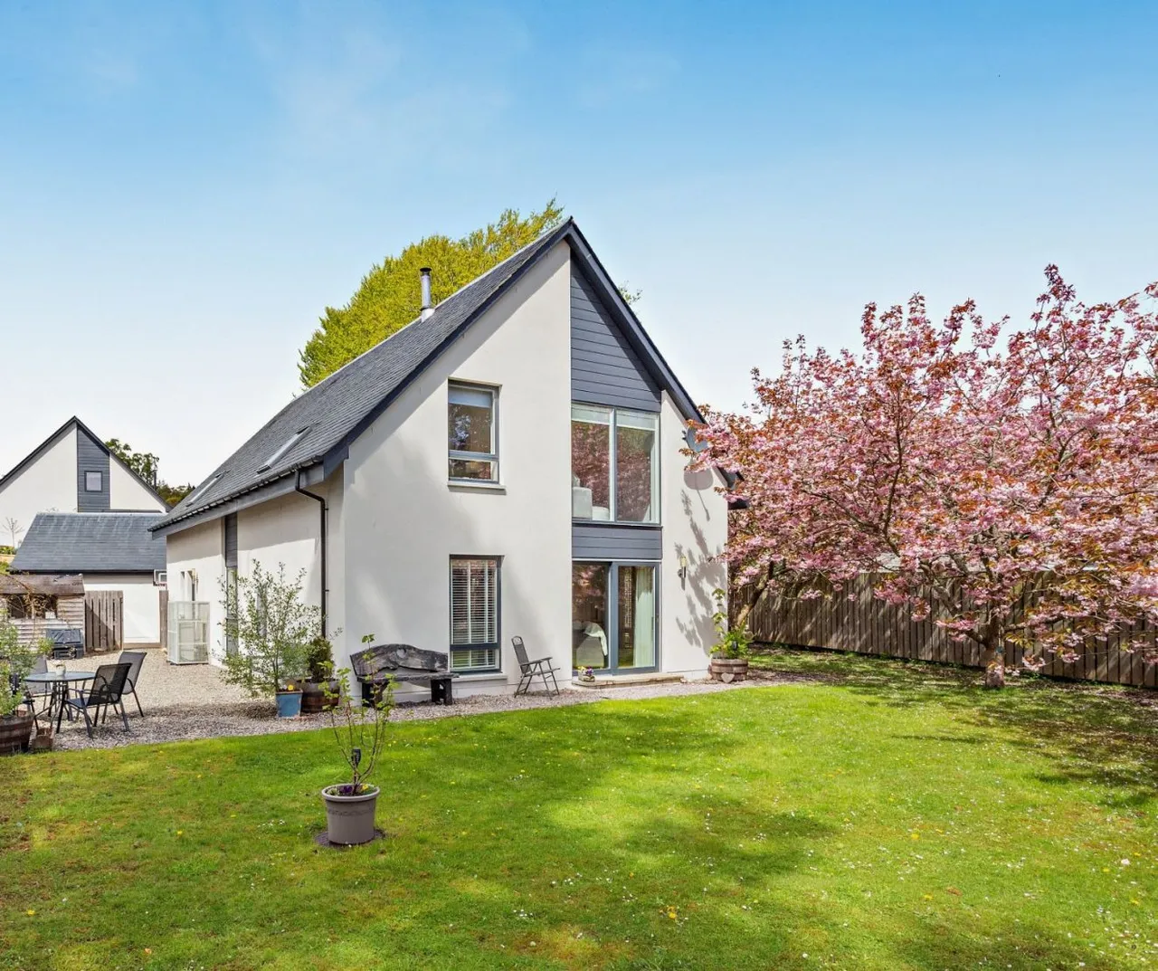 4 bed house for sale — Fort William Road, Newtonmore, Inverness-Shire, PH20 1AB