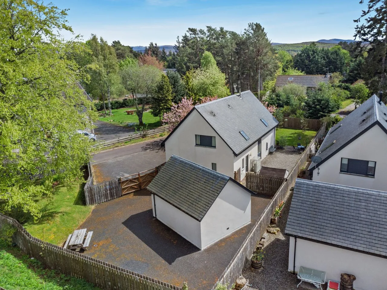 Fort William Road, Newtonmore, Inverness-Shire, PH20 1AB, photo 7