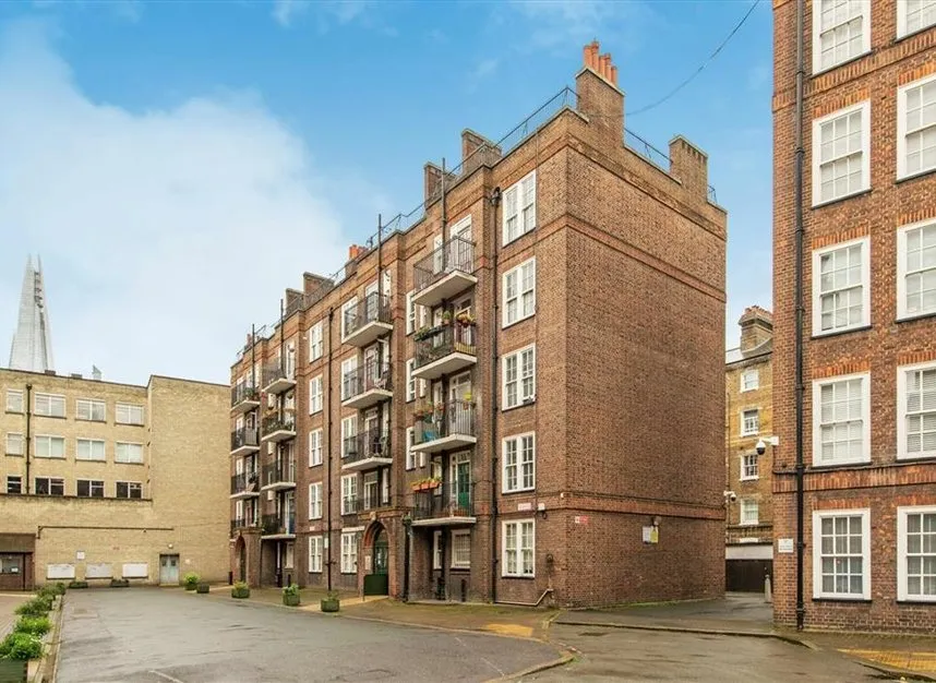 2 bed flat for sale — Sumner Street, London Bridge, SE1