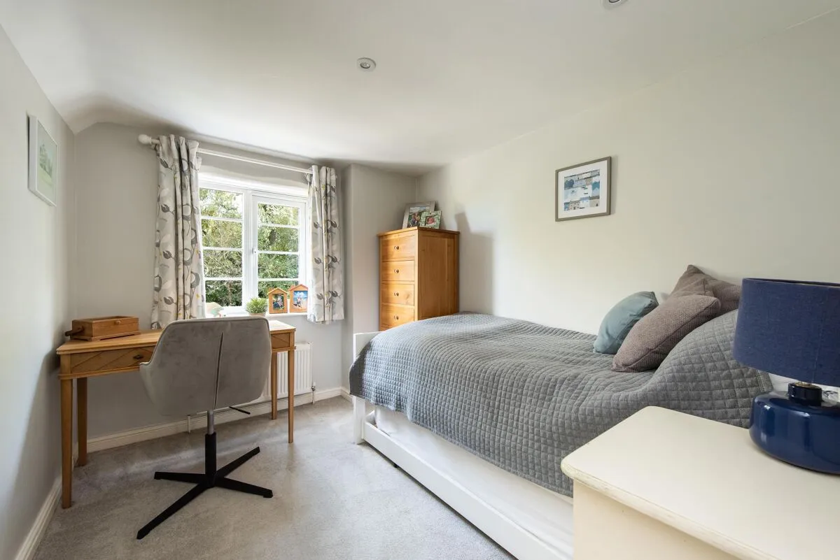 Frogmore Lane, Fen End, CV8, photo 13