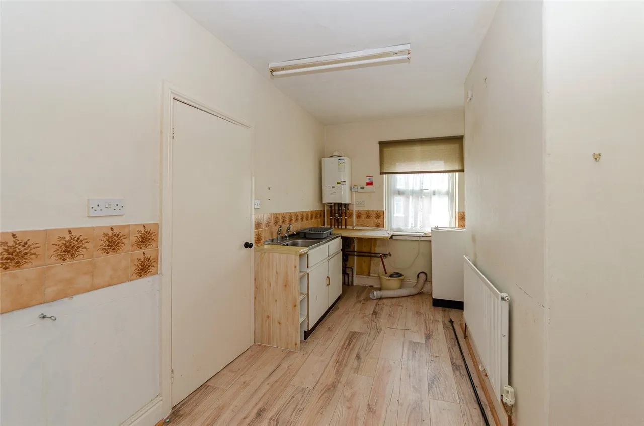 York Road, Colwyn Bay, LL29, photo 16