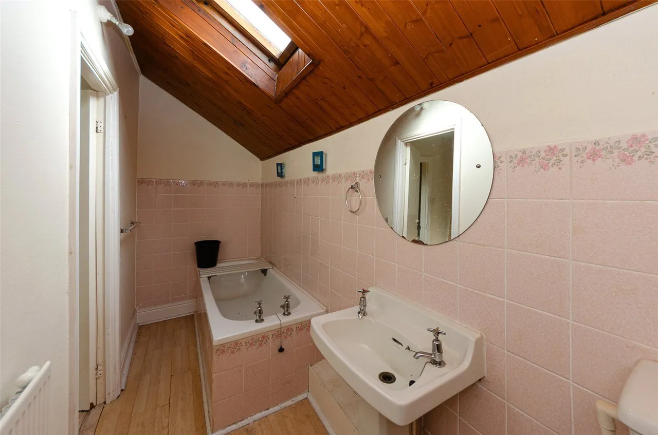 York Road, Colwyn Bay, LL29, photo 17