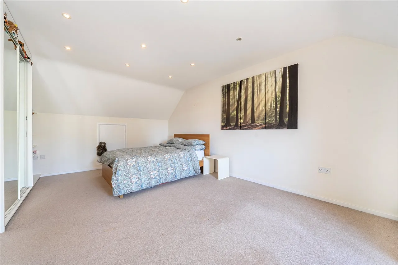 Reading Road, Hook, Hampshire, RG27 9EA, photo 16