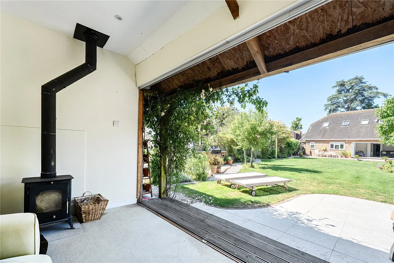 Reading Road, Hook, Hampshire, RG27 9EA, photo 7