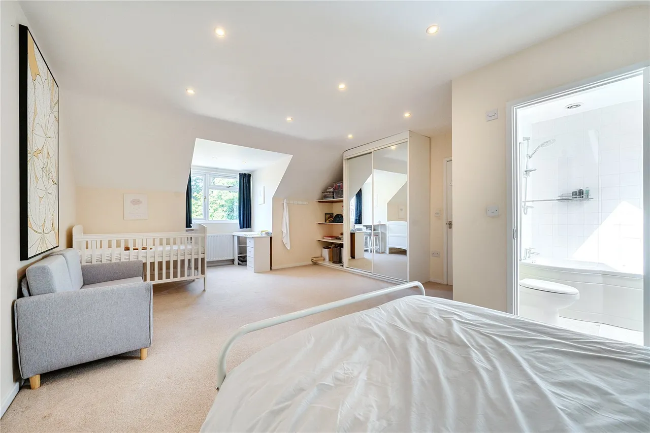 Reading Road, Hook, Hampshire, RG27 9EA, photo 11