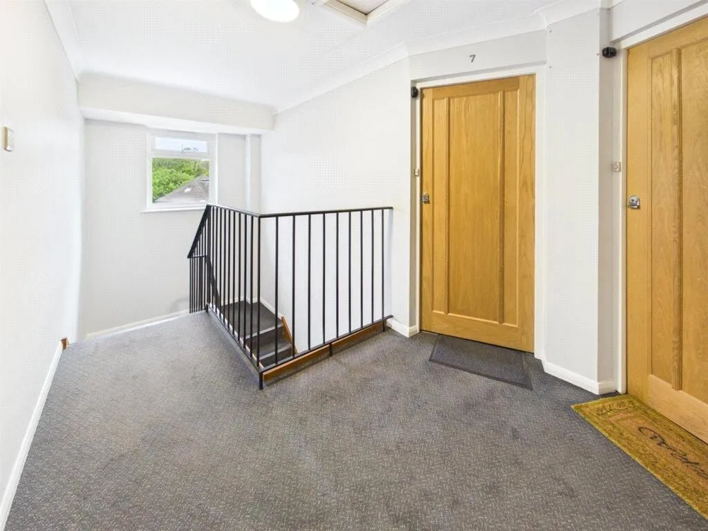 Reddown Road, Coulsdon, CR5, photo 8