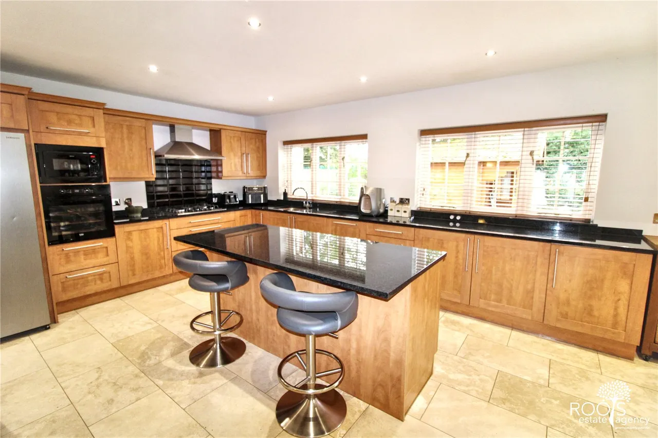 Thatcham, Berkshire, photo 6