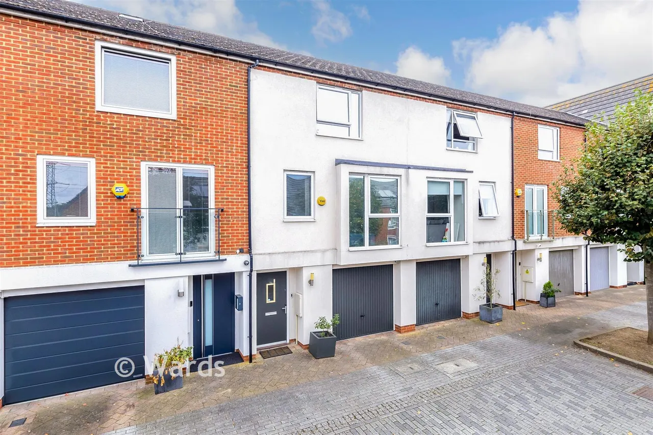 3 bed house for sale, Alcock Crescent, Dartford, DA1