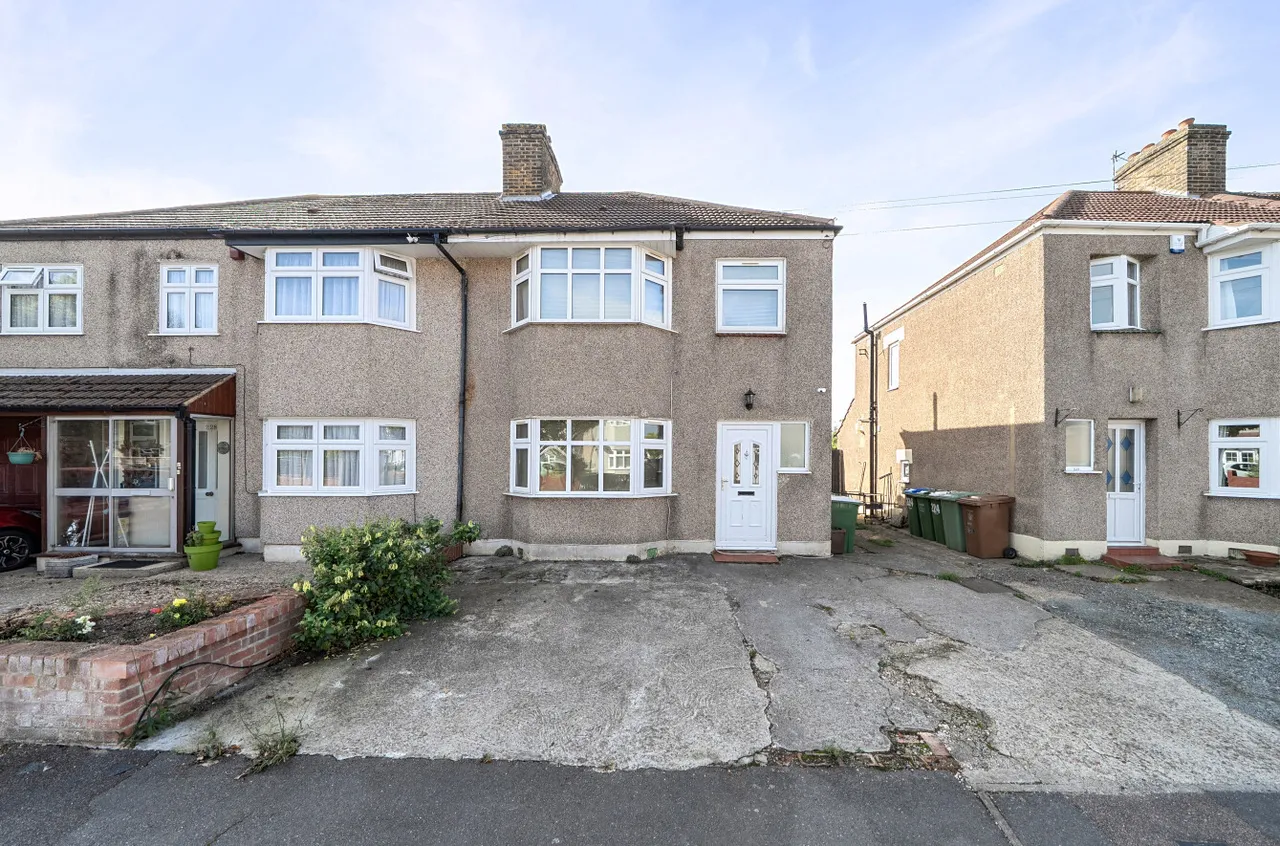 3 bed house for sale — Northdown Road, Welling, DA16