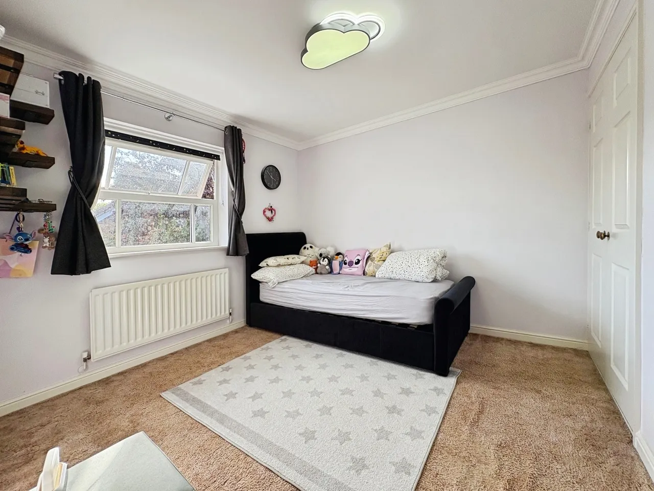 Brandon Road, Church Crookham, Fleet, Hampshire, GU52 0UA, photo 6