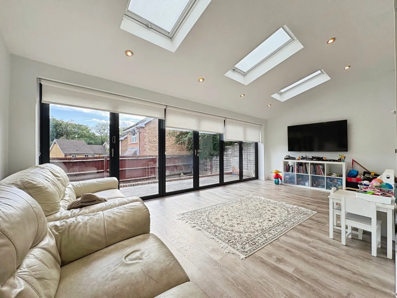 Brandon Road, Church Crookham, Fleet, Hampshire, GU52 0UA, photo 11