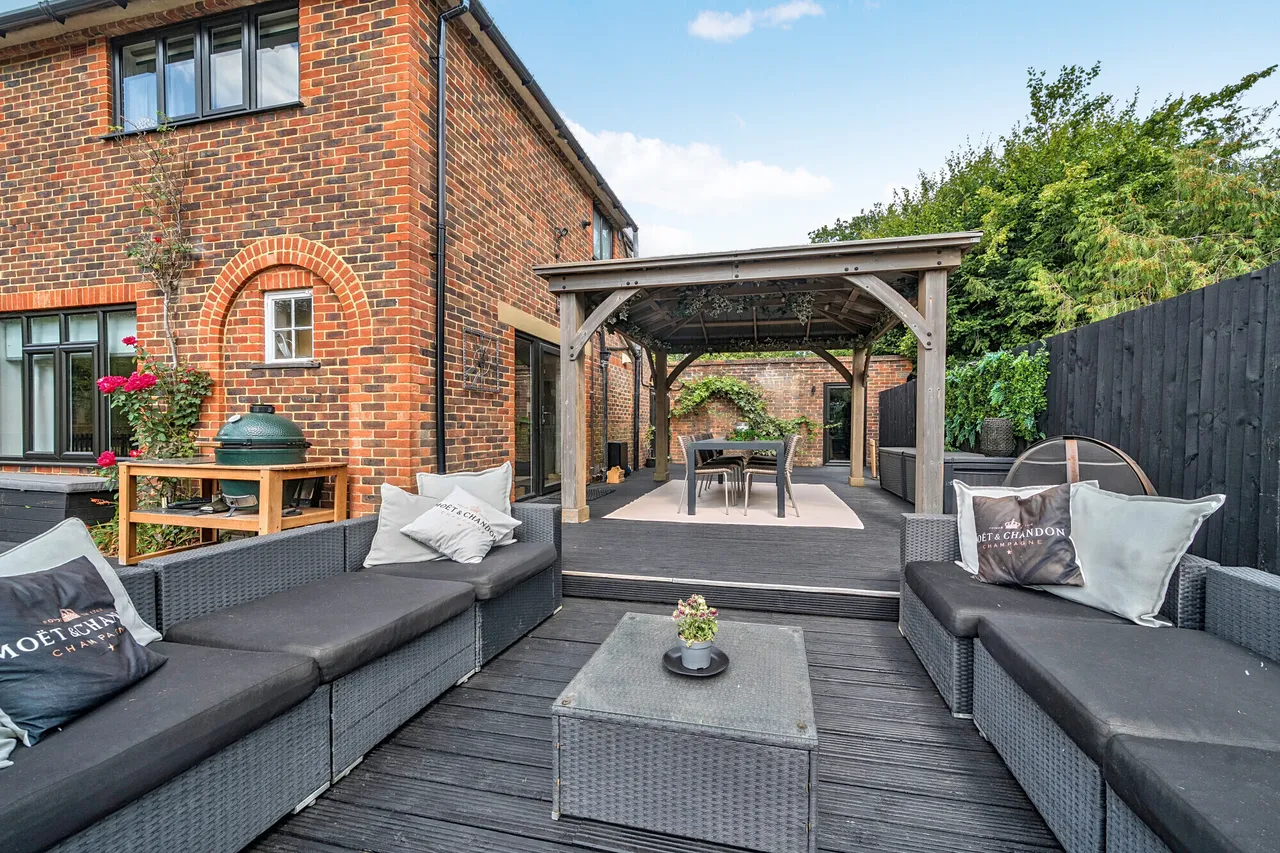 Longdown Road, Lower Bourne, Farnham,..., photo 7