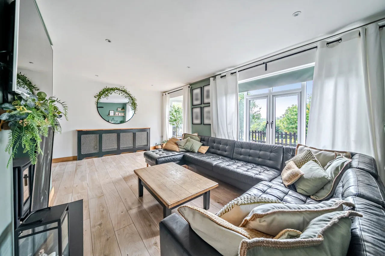 Longdown Road, Lower Bourne, Farnham,..., photo 12