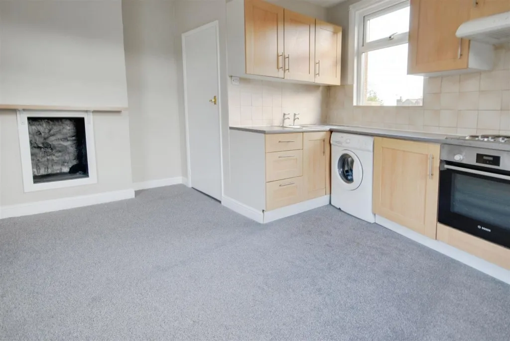 Sutton Road, photo 3