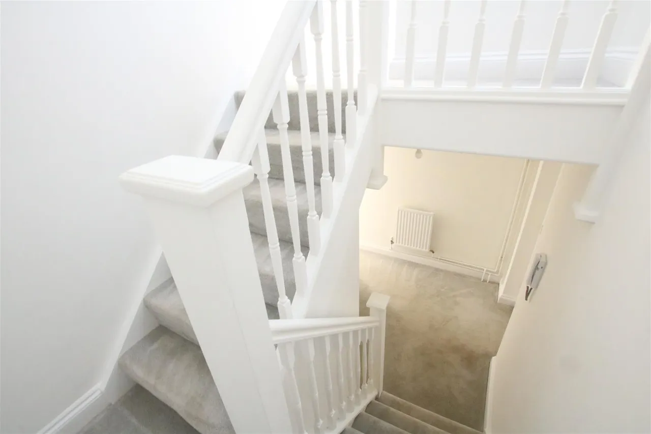 Poplar Road, Leatherhead, KT22, photo 7