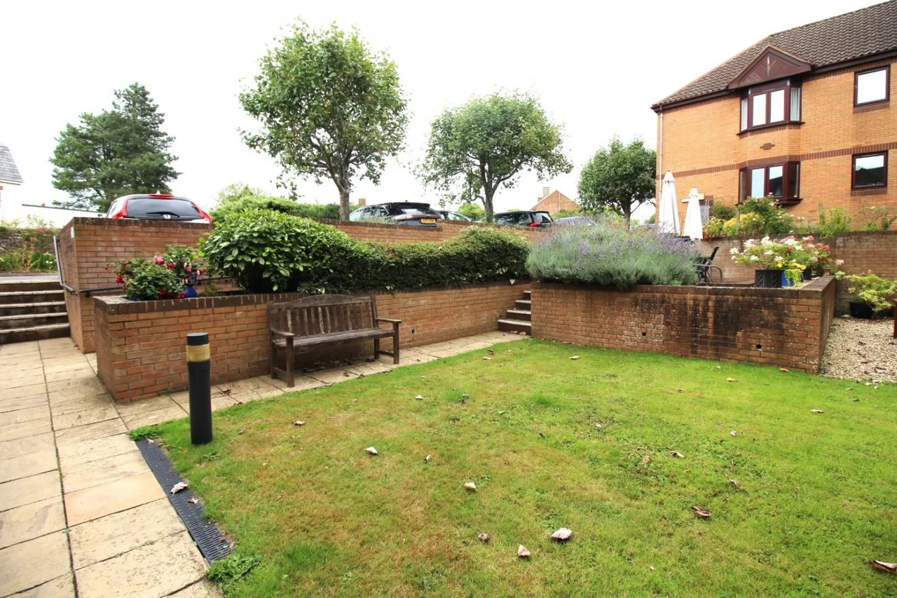 Midland Way, Thornbury, BS35, photo 12