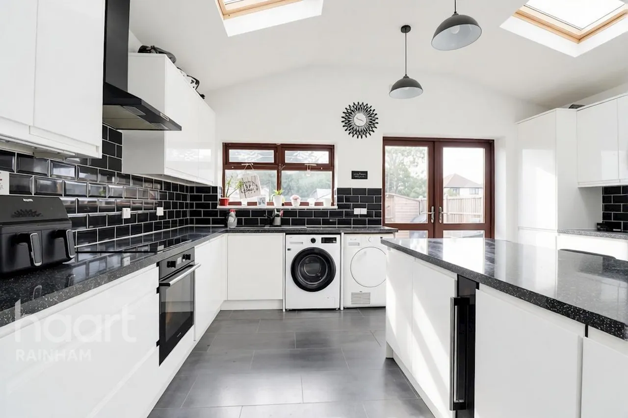 King Edward Avenue, Rainham, RM13, photo 6