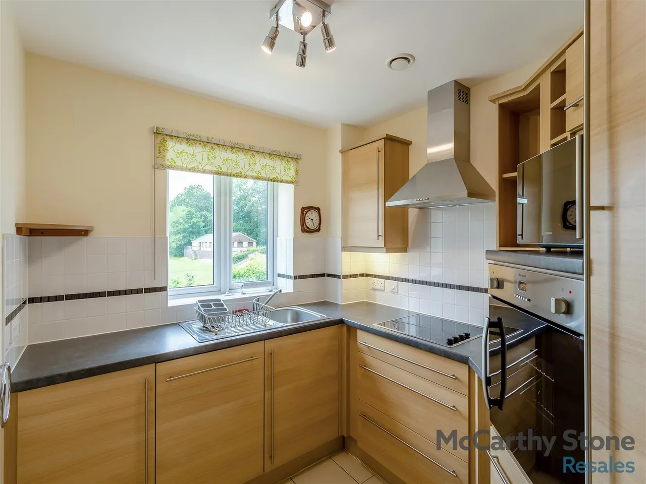 Squirrel Way, Shadwell, LS17, photo 4